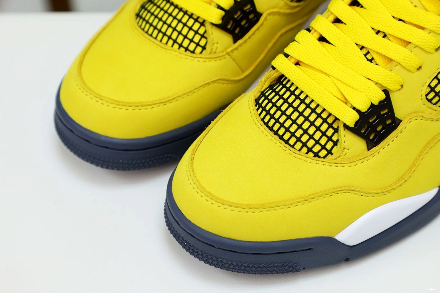 JORDAN 'LIGHTNING' 2021 AIR AIR JORDAN RETRO 4 0227